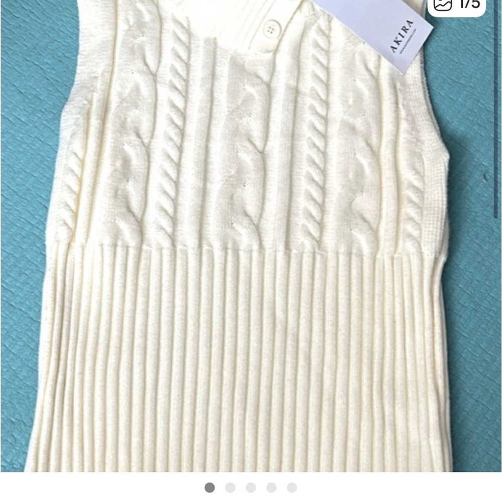 AKIRA ivory ribbed knit layering vest - Large